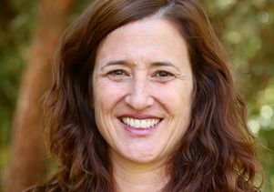 Laura Abrams
