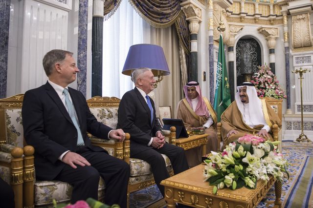 Secretary of Defense Jim Mattis meets with Saudi Arabia’s King Salman Bin Abdulaziz Al-Saud in Riyadh, Saudi Arabia, April 19, 2017. 