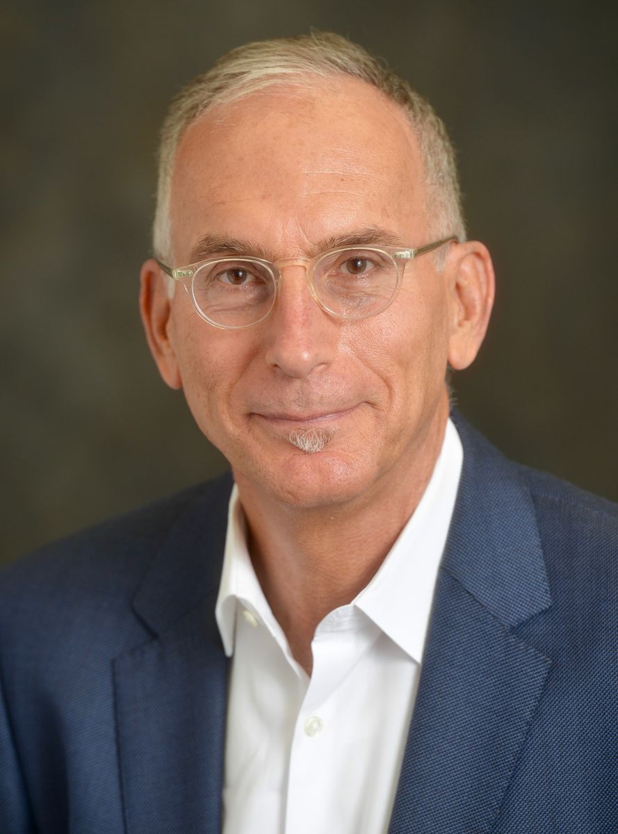 Head-and-shoulders portrait of Mark Kaplan