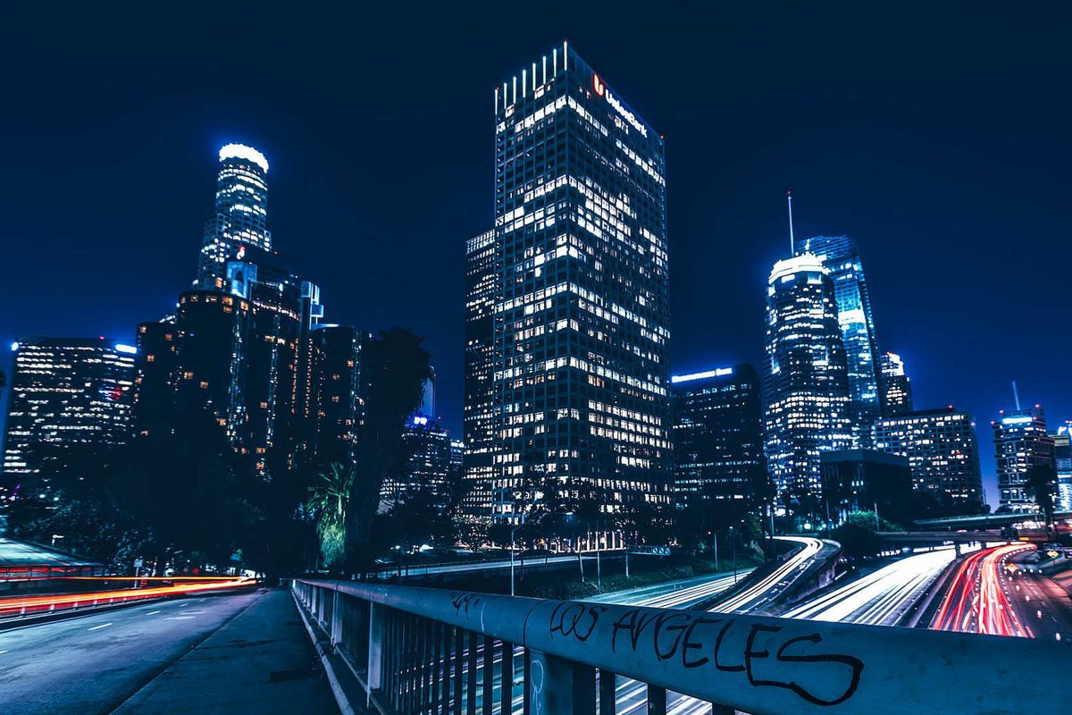 Decarbonizing transportation: mobility in Los Angeles