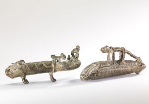 Ǫfǫ with animals on top