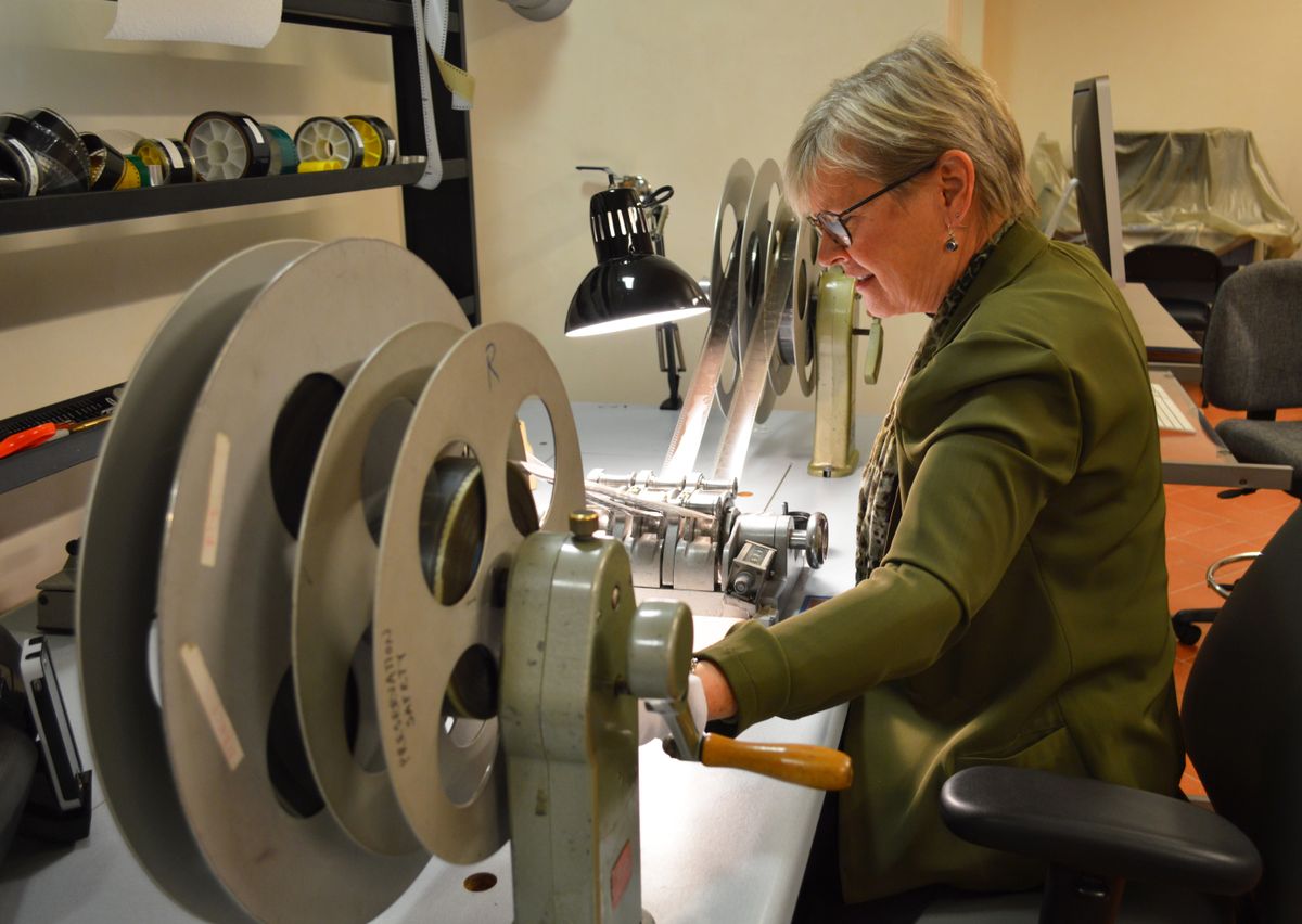 Archive preservationist