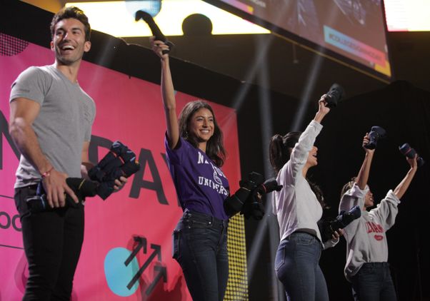 Justin Baldoni, Vella Lovell, Nicole Scherzinger 