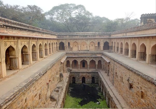 Rajon ki Baoli