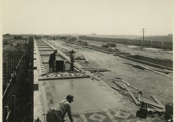 Arroyo bridge paving