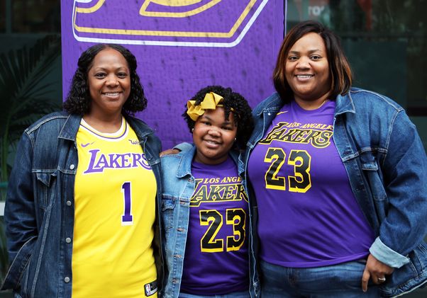 Click to open the large image: Lakers for a Day Operation Mend