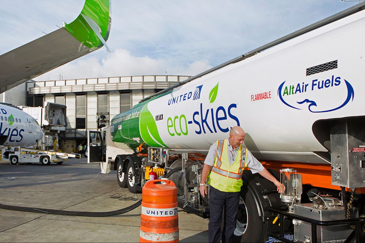United Airlines and AltAir Fuels 