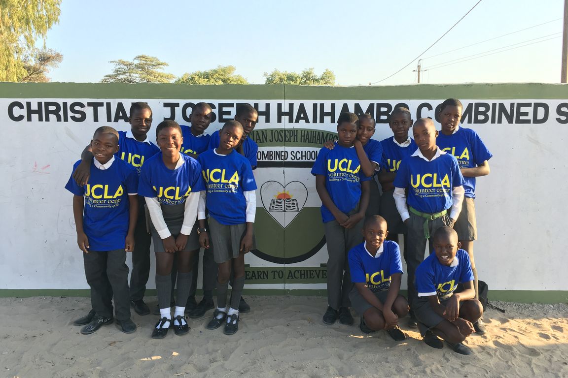 Bruins To Volunteer Around The World For 11th Volunteer Day Ucla
