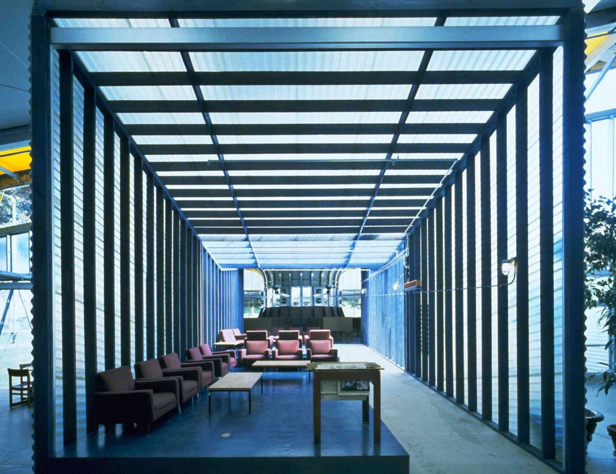 Temporary Powell lounge space