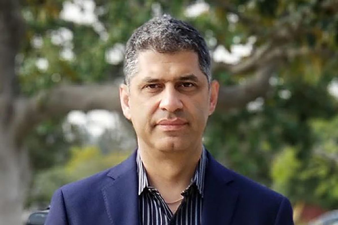 Head and shoulders shot of Pirouz Kavehpour