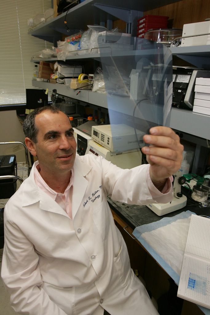 Dr. Robert Reiter