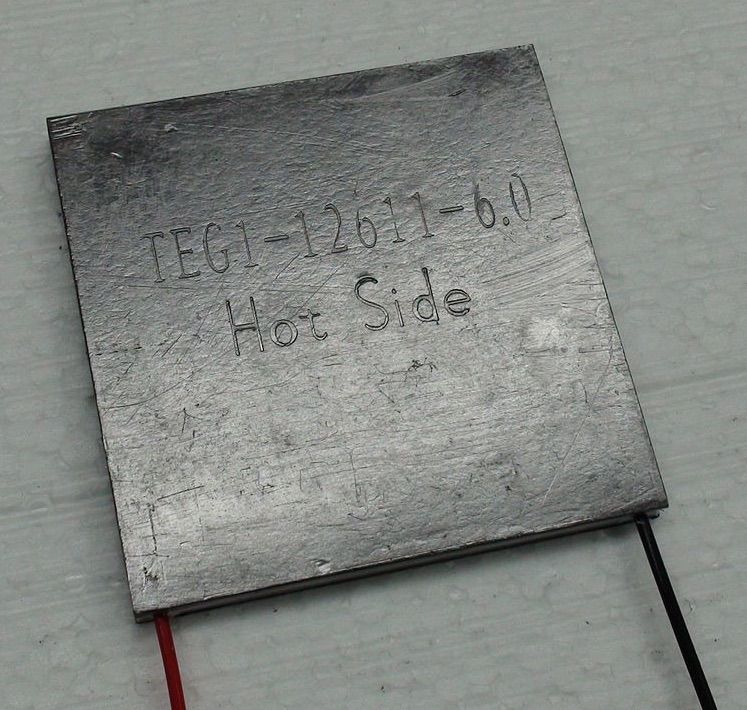 Thermoelectic device