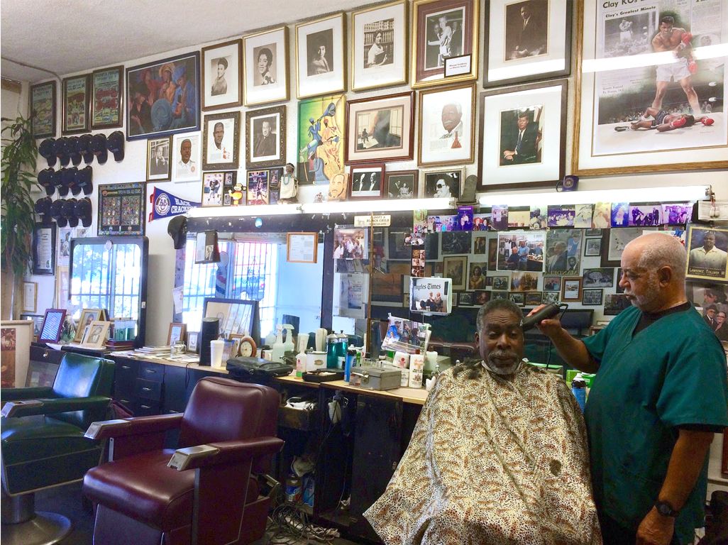 Photo Tollivers Barber Shop UCLA
