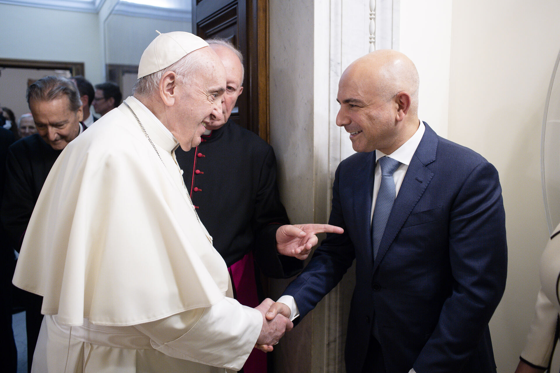 Eric Esrailian shaking hands with Pope Francis