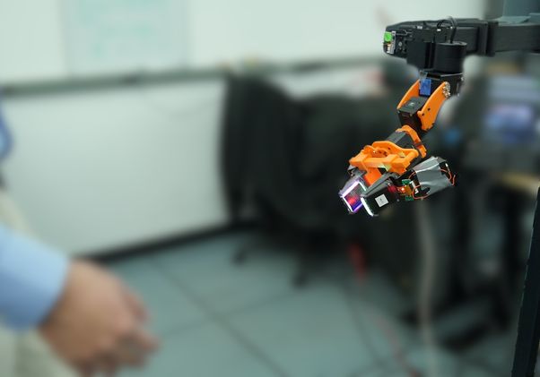 Stretch with gripper