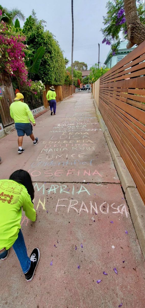 Mujer Migrante Memorial - Chalk names