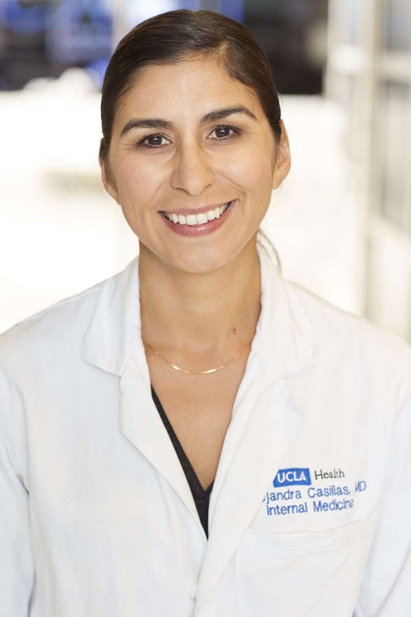 Dr. Alejandra Casillas