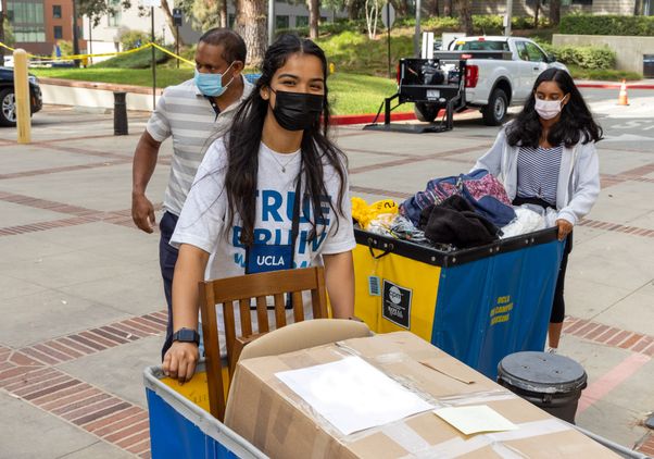 UCLA move-in 2021
