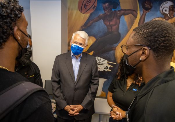 Black Bruin Resource Center students and Chancellor Gene Block