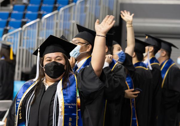 Commencement 2022 procession