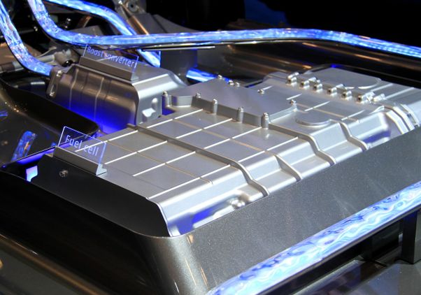 Hydrogen fuel cell engine