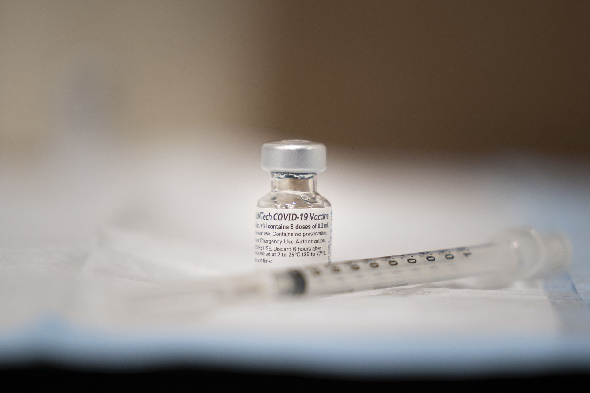 Photo COVID19 vaccine vial and needle UCLA