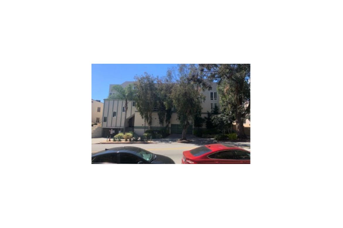 Photo Current Gayley Towers apartment building UCLA