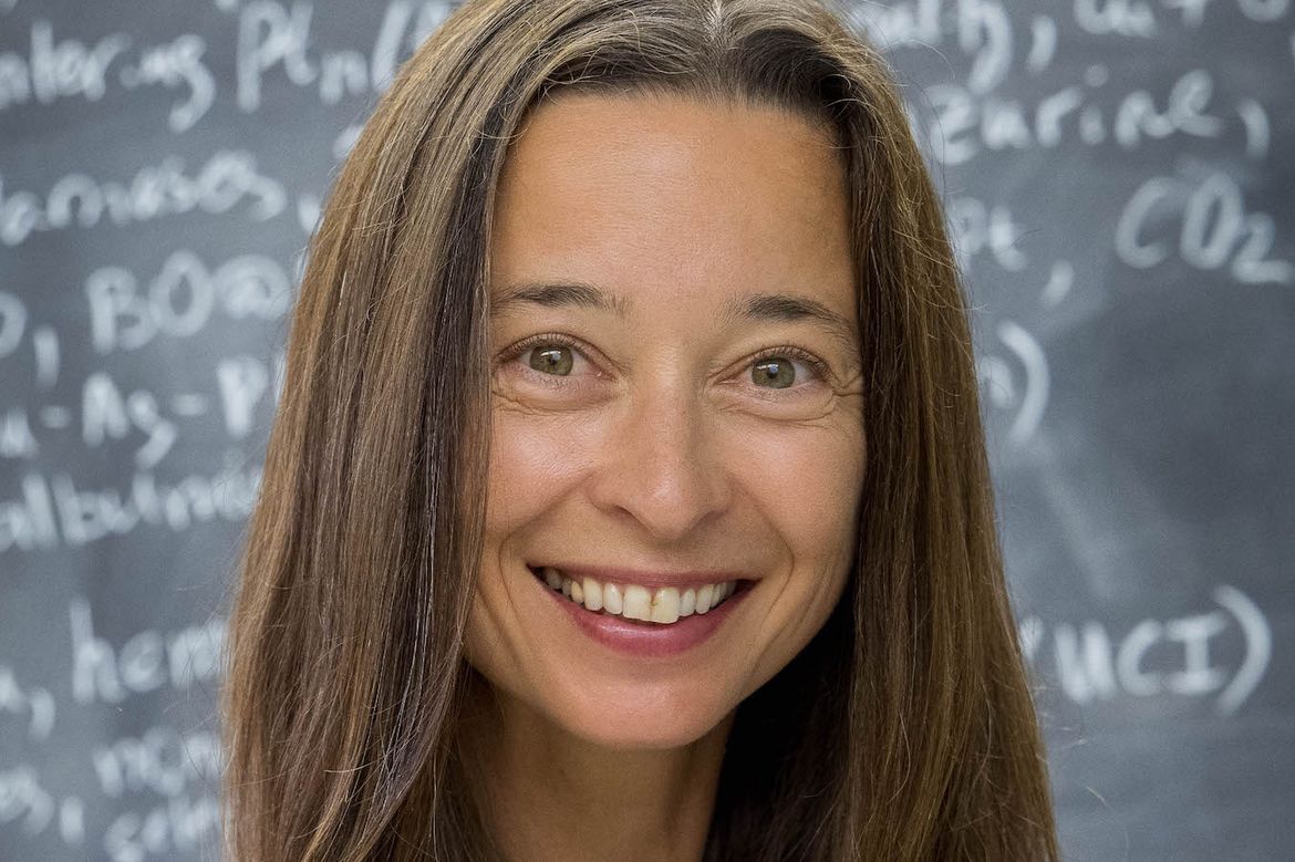 Head-and-shoulders photo of Anastassia Alexandrova in front of chalkboard