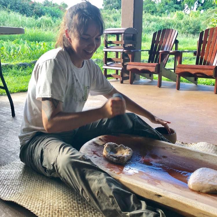 Danielle Kalani Heinz making poi in Hawaii