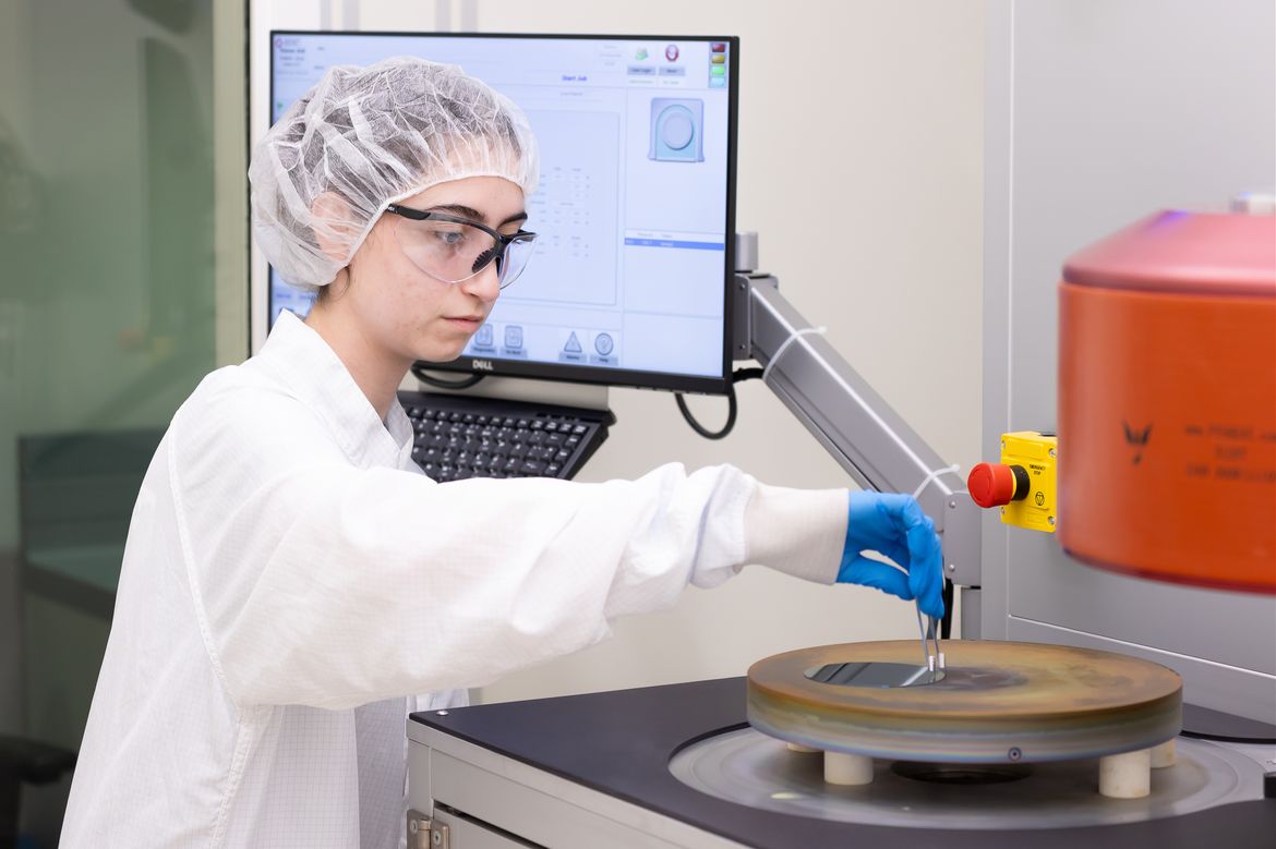 This Magnetic Semiconductor Tech From Ucla Is About To Change Everything - xdo35zu