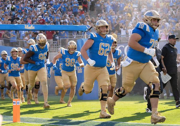 Bruins running out onto field