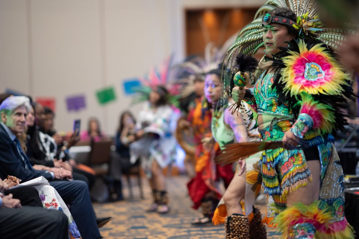 Danza Azteca Tonatiuh de la Puente dancers