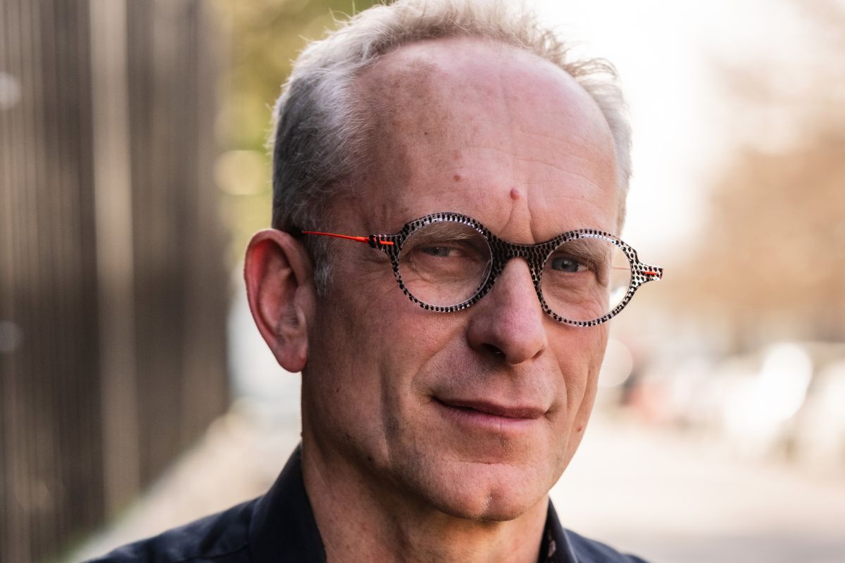Stefan Timmermans in a black shirt