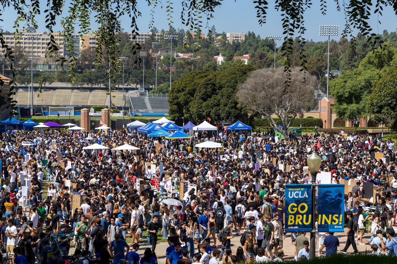 Activities Fair-Super-wide shot of crowd