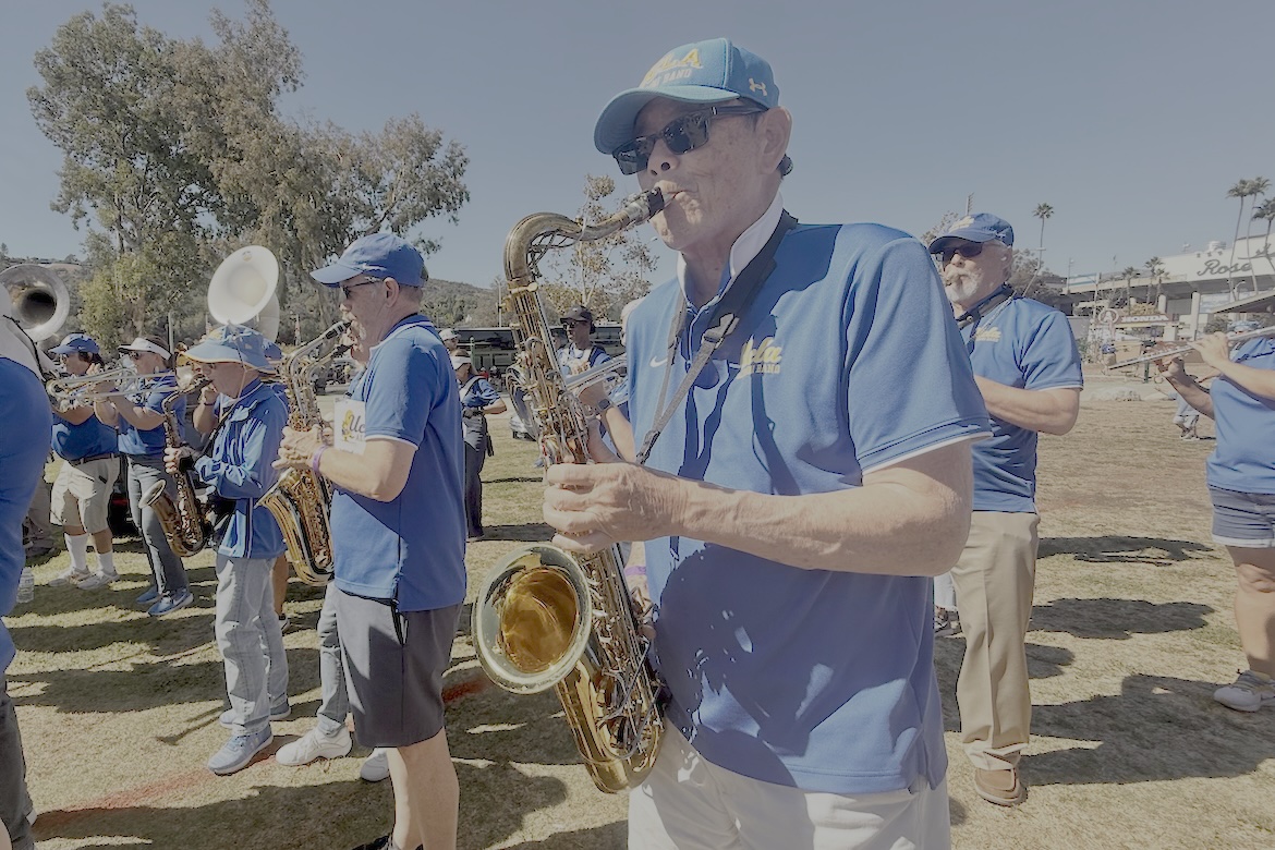 Alumni band-sax section