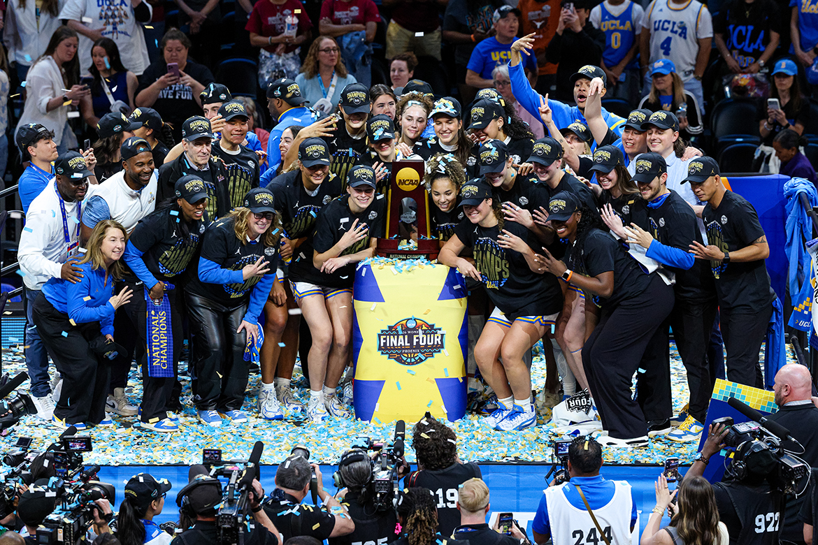 20260405_WBB_South Carolina_RT_B80A2814