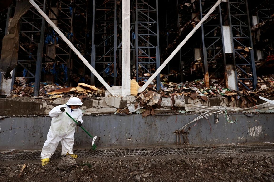 Air quality officials put pressure on Boyle Heights warehouse cleanup as odor complaints rack up — and more UCLA media