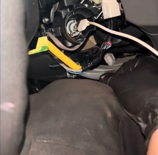 In a 2022 YouTube video, a mechanic demonstrates how "Kia Boys" use a simple USB phone charger to start up a stolen vehicle