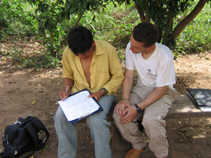Jonathan Stieglitz(r) in Bolivia