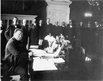 President William H. Taft signs the document on Jan. 6, 1912 admitting New Mexico as the 47th state in the union.