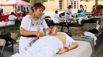 The teaching of Curanderismo traditional medicine through a free online course