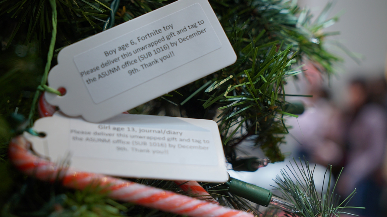 ASUNM Giving Tree provides gifts for needy children  UNM Newsroom