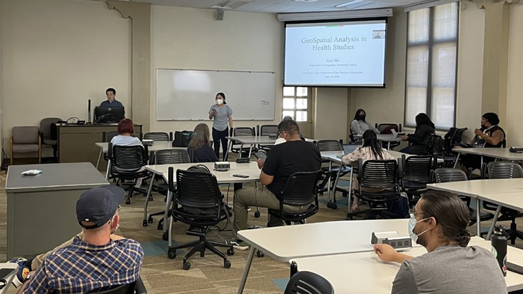 Students attended a new internship program designed to introduce individuals to the field of Geographic Information Science. Lecture2