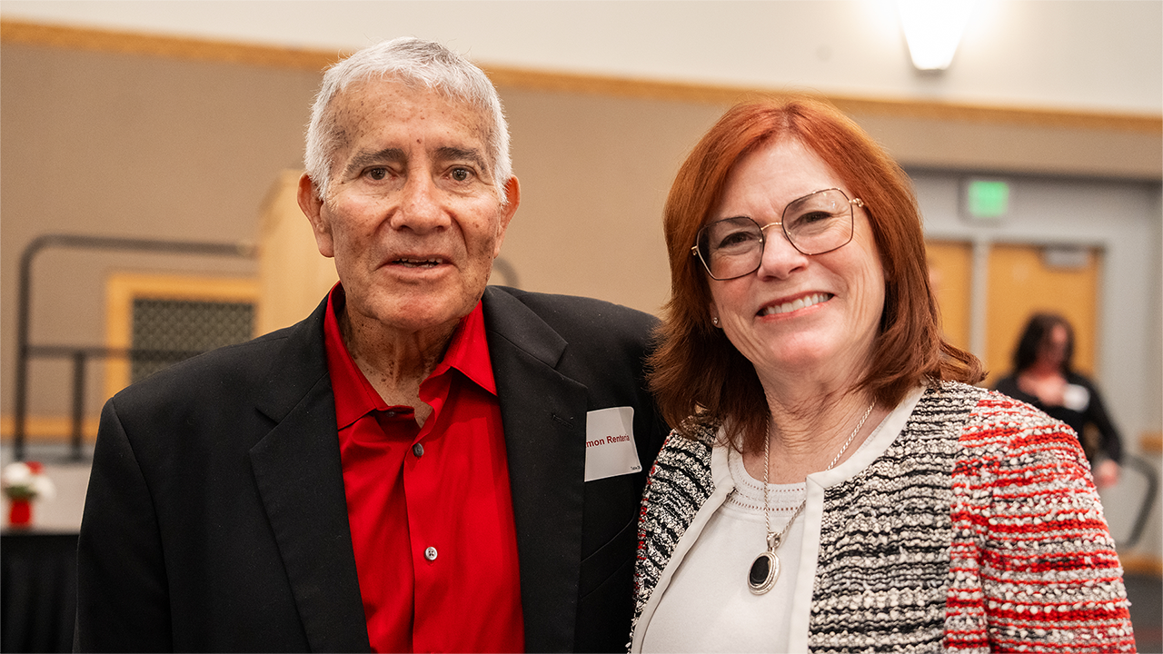 UNM recognizes 477 employees at the 43rd Service Awards | UNM UCAM Newsroom