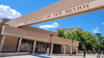 Celebrate Homecoming with a weeklong sale at the UNM Bookstores