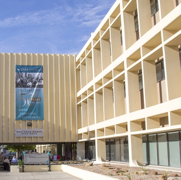 School of Medicine Receives International Award School of Medicine Receives International Award