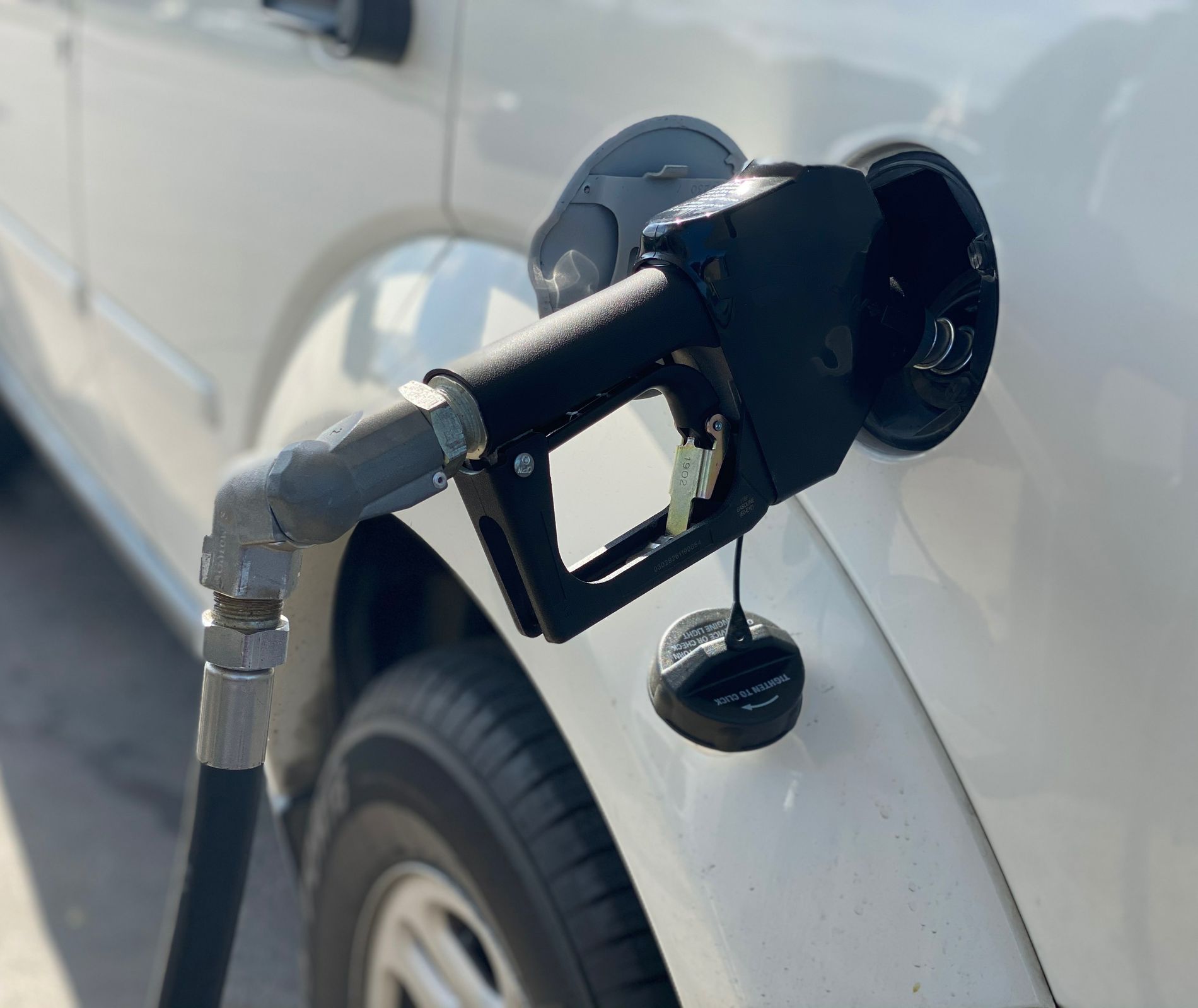 AAA Texas Gas Prices in Freefall, Now Under 2/Gallon in All Texas