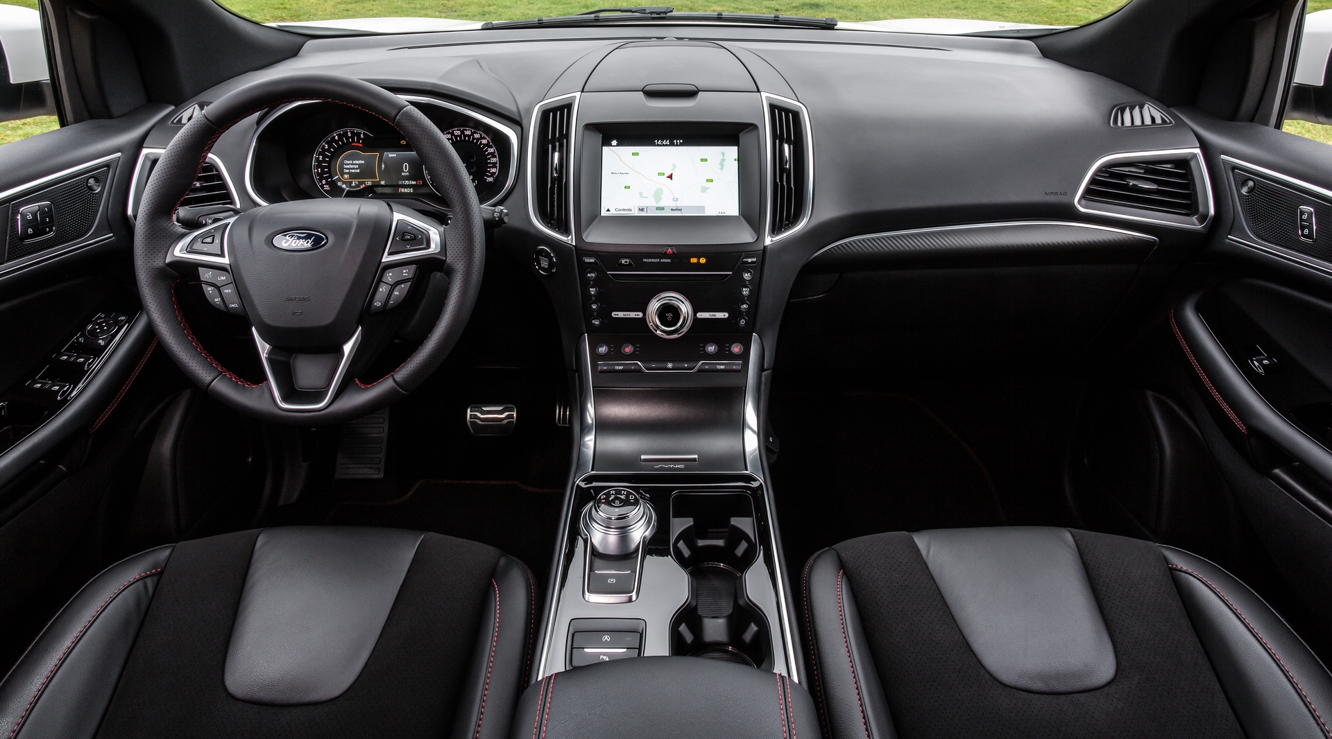 Ford_Edge_B_OPLAY_1_201803061702