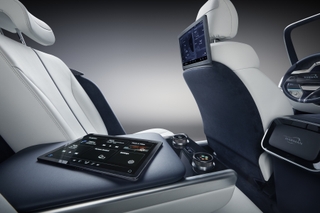 Say Hello to Premium Communications: A Must-Have Automotive Solution for the Voice-Enabled Era