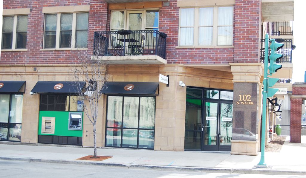 Associated opens new branch in Milwaukee’s Third Ward Associated Bank